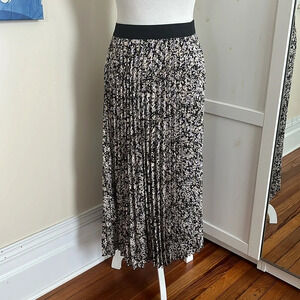 Vince Camuto Pleated Elastic Waist Circle Skirt Black/Yellow/Lavender - NWT - XL